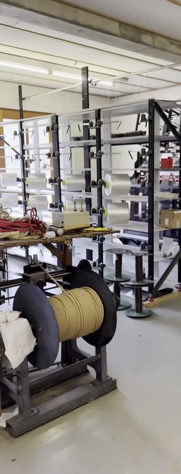 Creel and yarn packages