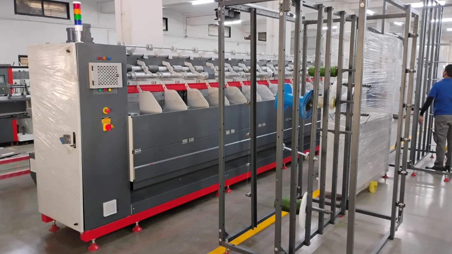 RE-280 — Machine and feeding creel